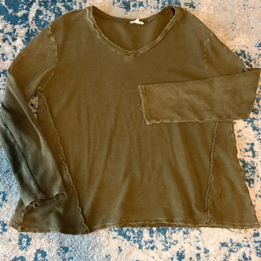 Easel Olive Long Sleeve Top
